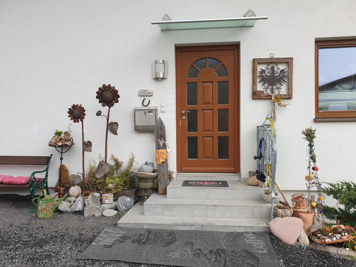Hofstaetter Ferienwohnung 弗利斯 外观 照片