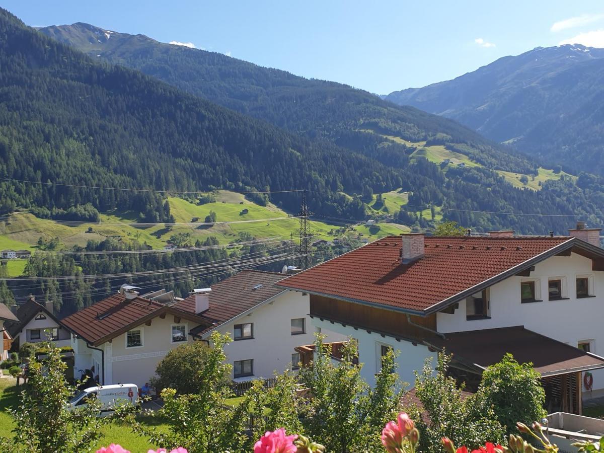 Hofstaetter Ferienwohnung 弗利斯 外观 照片